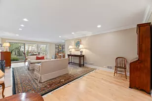 5 Court Of Conn River Vly, Lincolnshire, IL 60069 - Photo 4