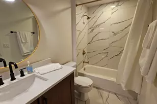 744 N Clark St, Chicago, IL 60654 - Photo 14