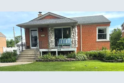 4616 W 97th Place, Oak Lawn, IL 60453 - Photo 2