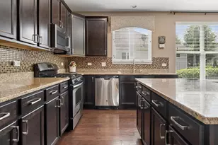 695 Cheshire Ct, Oswego, IL 60543 - Photo 8