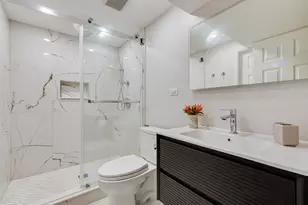 7330 N Kilbourn Ave, Lincolnwood, IL 60712 - Photo 20