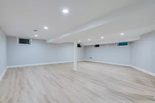 7330 N Kilbourn Ave, Lincolnwood, IL 60712 - Photo 16