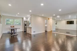 7330 N Kilbourn Ave, Lincolnwood, IL 60712 - Photo 4