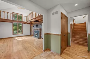 616 Joy Ln, Sleepy Hollow, IL 60118 - Photo 6