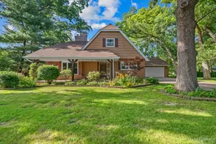 616 Joy Ln, Sleepy Hollow, IL 60118 - Photo 2