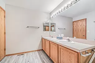 214 N Cathy Ln, Mount Prospect, IL 60056 - Photo 18