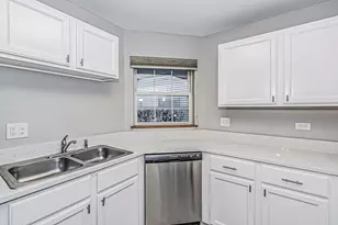 214 N Cathy Ln, Mount Prospect, IL 60056 - Photo 10