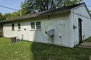 1710 E English St, Danville, IL 61832 - Photo 2