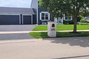 25439 Bower Ct, Plainfield, IL 60585 - Photo 2