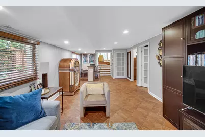 9110 Forestview Road, Evanston, IL 60203 - Photo 18
