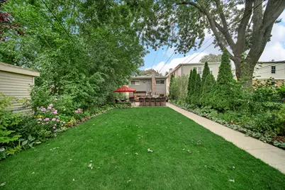 9110 Forestview Road, Evanston, IL 60203 - Photo 24
