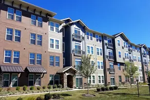 680 E Algonquin Rd, Schaumburg, IL 60173 - Photo 1