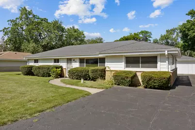12 E Elaine Circle, Prospect Heights, IL 60070 - Photo 1