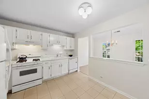 513 Kingsmill Ln, Prospect Heights, IL 60070 - Photo 8