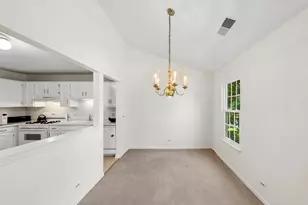 513 Kingsmill Ln, Prospect Heights, IL 60070 - Photo 6