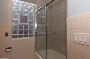 3710 N Clark St, Chicago, IL 60613 - Photo 14