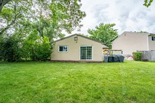 2S677 Wembly Dr, Warrenville, IL 60555 - Photo 16