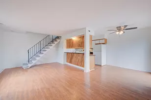 1673 Cornell Dr, Hoffman Estates, IL 60169 - Photo 2