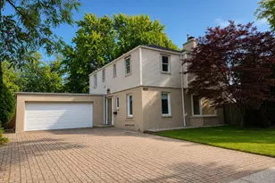 4635 W Peterson Ave, Chicago, IL 60646 - Photo 2
