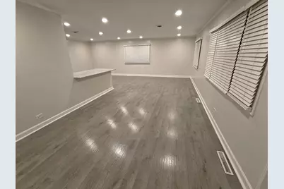 18468 W Meadow Lane, Gurnee, IL 60031 - Photo 2