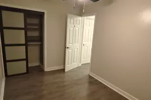 18468 W Meadow Ln, Gurnee, IL 60031 - Photo 8