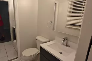 18468 W Meadow Ln, Gurnee, IL 60031 - Photo 12