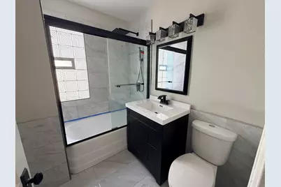 11415 S Prairie Avenue, Chicago, IL 60628 - Photo 12