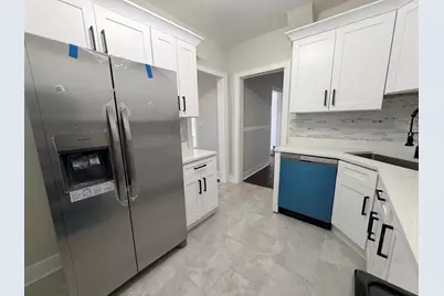 11415 S Prairie Avenue, Chicago, IL 60628 - Photo 8