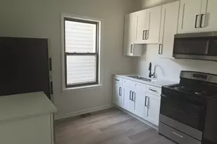 5344 S Carpenter St, Chicago, IL 60609 - Photo 2