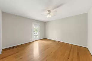 36W473 Ferson Creek Rd, Saint Charles, IL 60174 - Photo 32