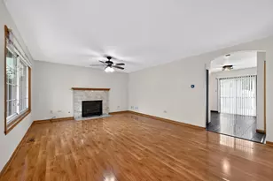 1301 Brookfield Dr, Plainfield, IL 60586 - Photo 4