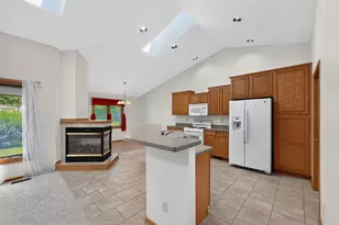 533 Brant Cir, Dekalb, IL 60115 - Photo 8