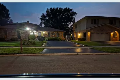 18400 Carriage Lane, Lansing, IL 60438 - Photo 2