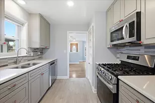 6936 W Oakton Ct, Niles, IL 60714 - Photo 10