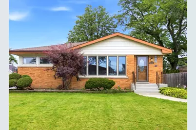 6936 W Oakton Court, Niles, IL 60714 - Photo 2