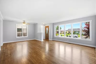 6936 W Oakton Court, Niles, IL 60714 - Photo 6