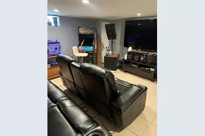 15943 Vine Avenue, Harvey, IL 60426 - Photo 10