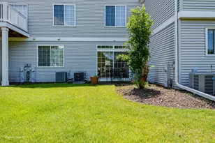 404 Cascade Ln, Oswego, IL 60543 - Photo 2
