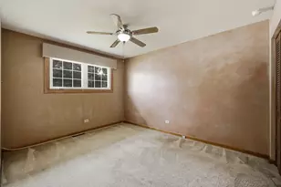 170 E Altgeld Ave, Glendale Heights, IL 60139 - Photo 14