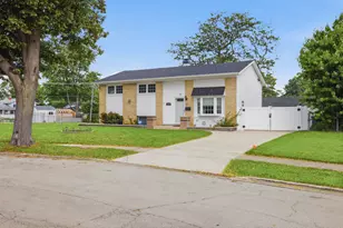 170 E Altgeld Ave, Glendale Heights, IL 60139 - Photo 1