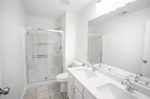 2866 Stonewater Dr, Naperville, IL 60564 - Photo 16