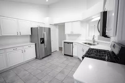 2866 Stonewater Drive #2866, Naperville, IL 60564 - Photo 8