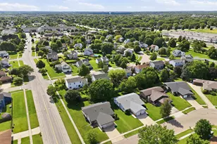 700 Michigan Ave, South Elgin, IL 60177 - Photo 22