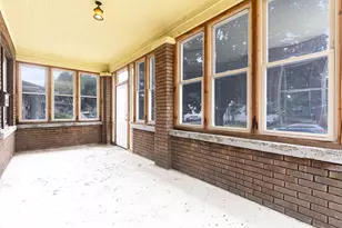 9419 S 54th Ave, Oak Lawn, IL 60453 - Photo 2