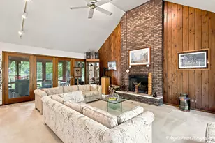 213 River Dr, Trout Valley, IL 60013 - Photo 10