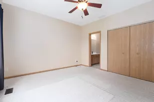 750 Bayles Dr, Romeoville, IL 60446 - Photo 14