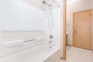 750 Bayles Dr, Romeoville, IL 60446 - Photo 18