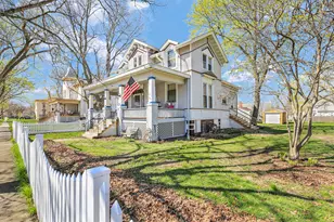 343 W Center St, Paxton, IL 60957 - Photo 1