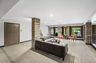 2400 Archbury Dr, Park Ridge, IL 60068 - Photo 16