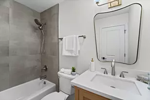 2400 Archbury Dr, Park Ridge, IL 60068 - Photo 10